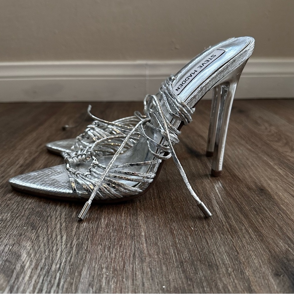 Steve Madden Zaya Metallic Chrome Stiletto Style Tie Strap Heels Womens Size 10m